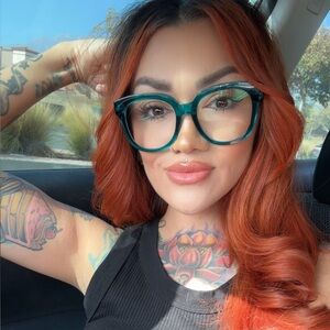 Meet your Posher, Darcy